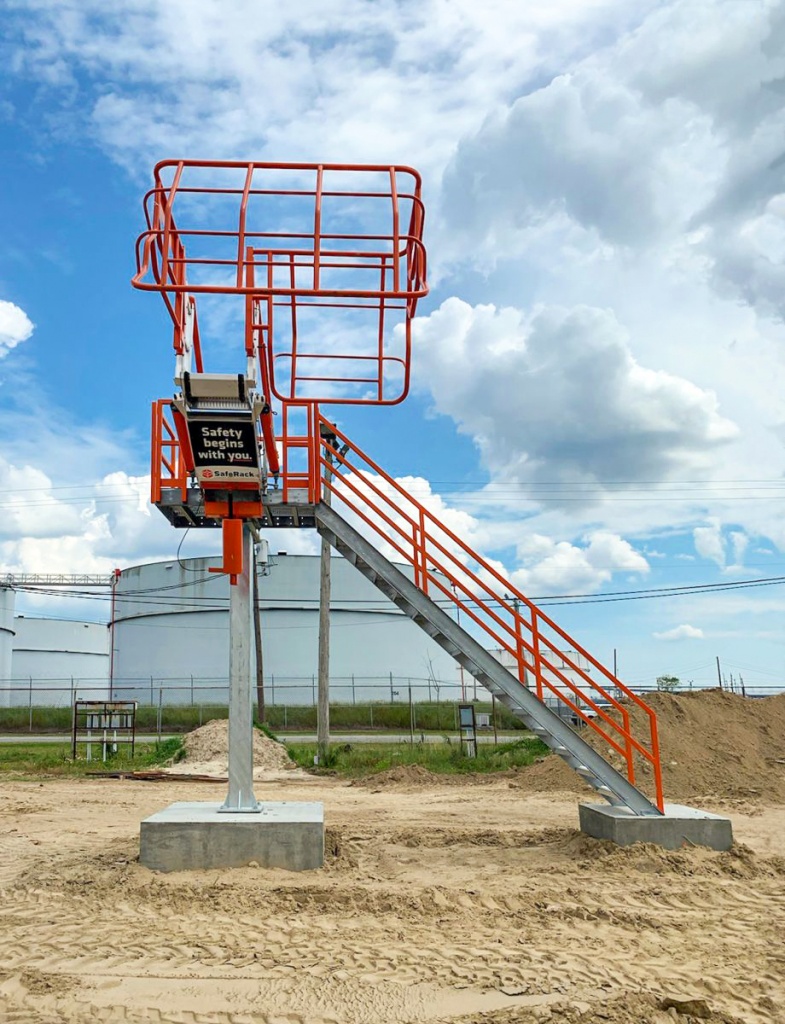 Выполнение работ с применением эстакады с ограждением