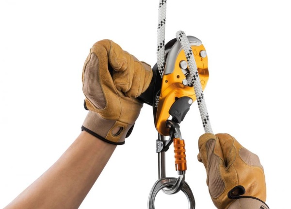 Устройство спусковое Petzl I'D S самоблокирующееся, для высотных работ - купить в интернет-магазине АльпИндустрия-ПРО